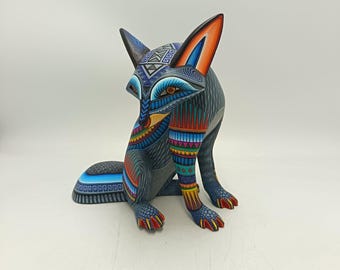 メキシコ・オアハカの木彫りアホロット、イヴァン・フエンテス作