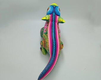メキシコの民芸品、オアハカの木彫りアレブリヘ、手作り、アホロートル