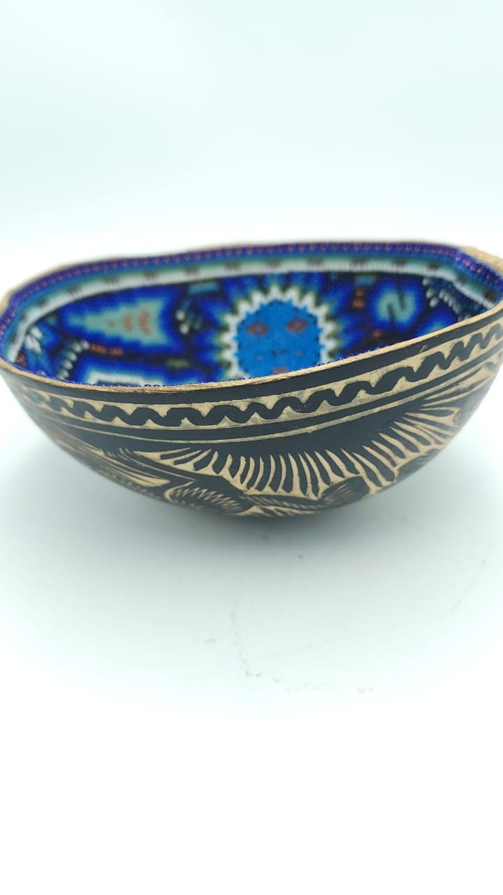 Bowl blue deer Mexican Huichol Beaded bowl By Isandro Villa PP6332