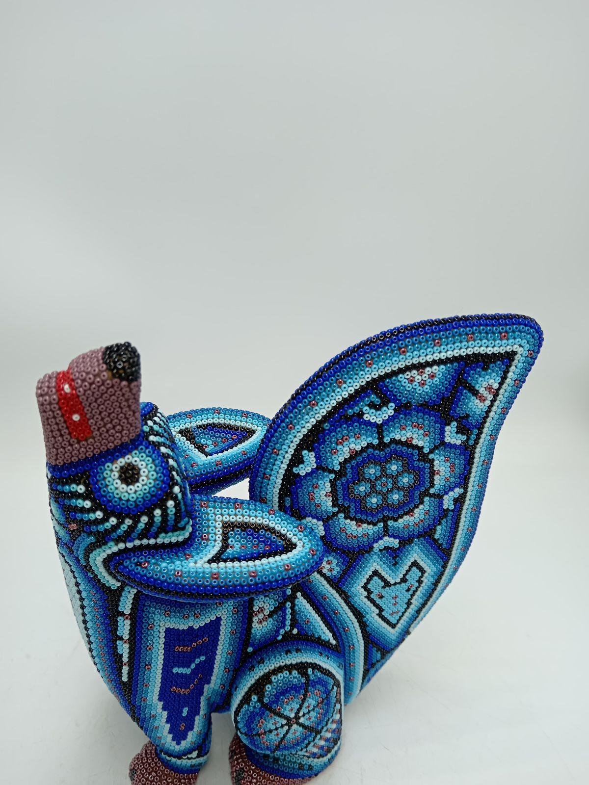 Mexican Huichol Hand Beaded Coyote by Isandro Villa Lopez PP8768