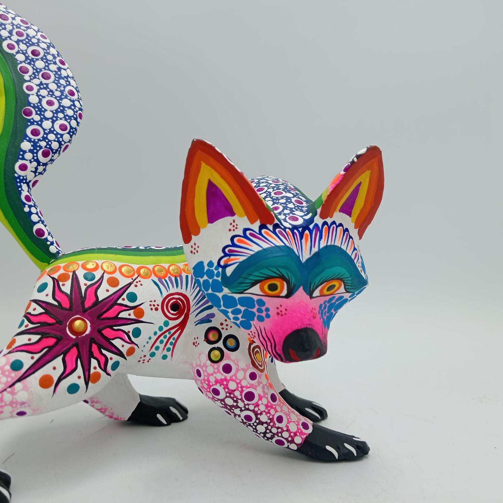 オアハカの木彫り メキシコ民芸品 手作り 狼 Cesar Melchor Ojeda 作