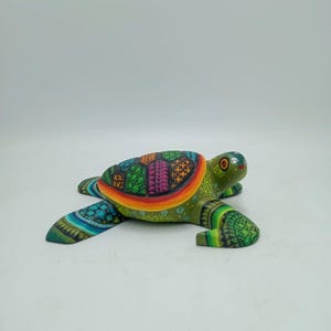 Mexican Oaxacan Wood Carving Turtle By Ivan Fuentes PP7786