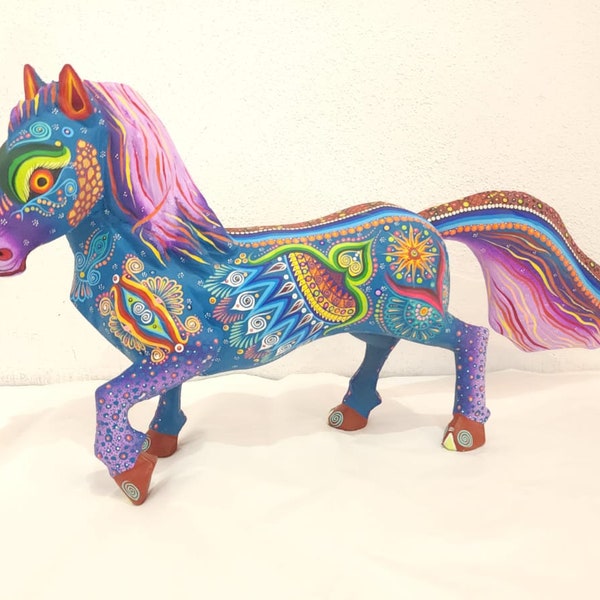 Oaxacan Wood Carving Hand Made Horse By Estudio 2403. PP4621