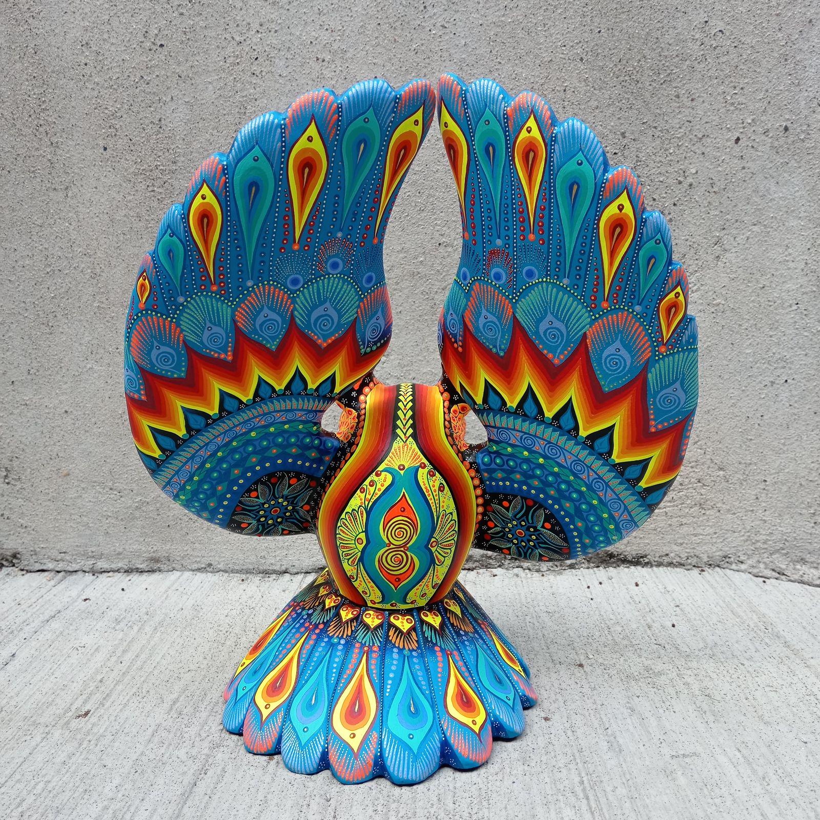 メキシコの民芸品 オアハカの木彫り アレブリヘ ハンドメイド フクロウ