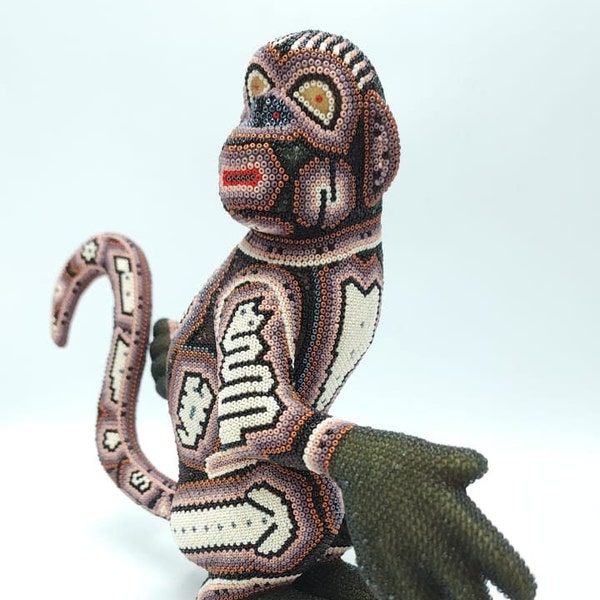 Scimmia di arte popolare messicana con perline a mano Huichol di Mayola Villa Lopez PP5231