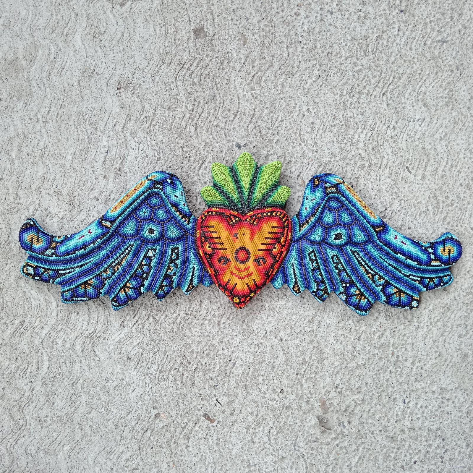 チ*ル様 インディアンブローチ✴︎Peyote Bird Designs1940 Mexican Huichol Hand Beaded Art, Heart With Wings by Isandro Villa