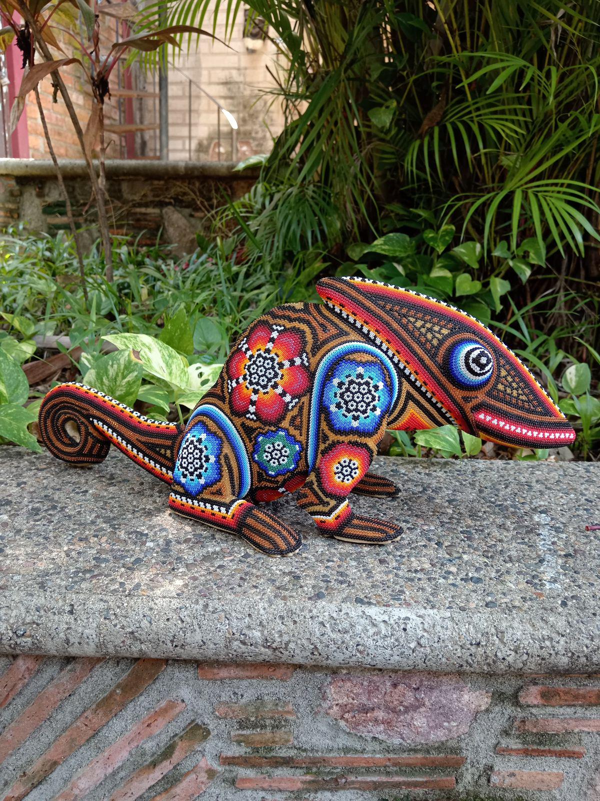 ウイチョル族ハンドビーズメキシコ民俗芸術、カメレオンサントス