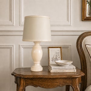 15.5″ Mini Spanish Alabaster Natural Stone Table Lamp, Gourd Style with Round Base, Uno Fitter Drum Shade