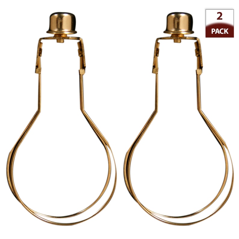 K&ouml;nnte beinhalten: Zwei goldene Lampenharpenringe aus Metall mit einem 2er-Pack-Etikett. Die Ringe sind daf&uuml;r ausgelegt, einen Lampenschirm zu halten.