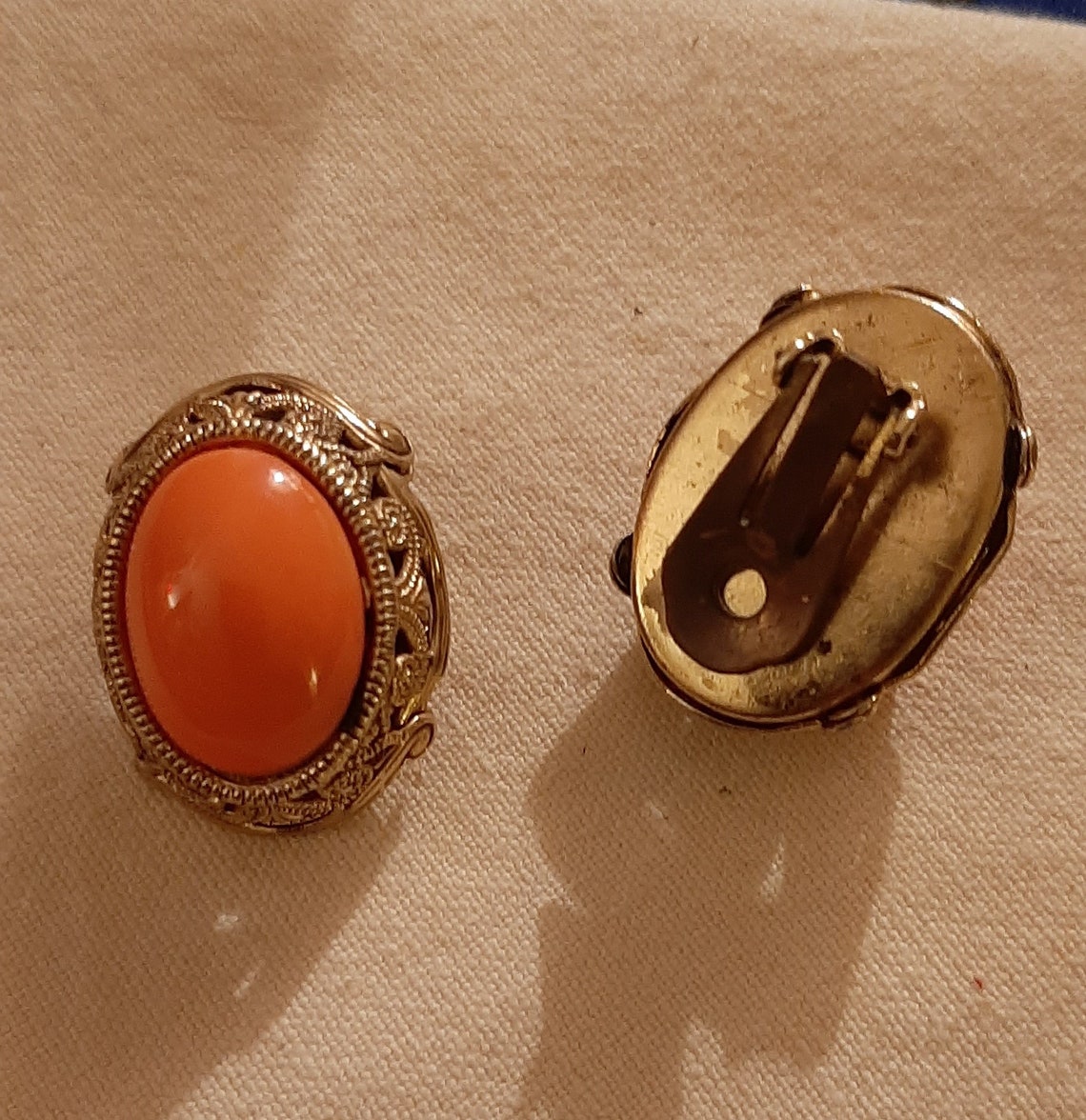 Italian Vintage Clip on Earrings with a Salmon Cabochon Etsy