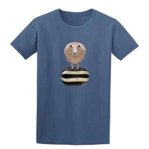 Be Quick, Just 2 left! >> Bah humbug funny Christmas T shirt <<, humorous novelty mens gift....