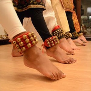 1 Pair Ethnic Indian Belly Dance Ghungroo Ankle | Classical Dance Ghungroo | Kathak Ghungroo | Ghungru | Ghungroo | Ghungroo Ankle Bracelet
