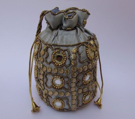 Amazon.com: OTVEE Beautiful Black Rose Flower Shoulder Bags for Women Small  Handbags Mini Clutch Purse : Clothing, Shoes & Jewelry