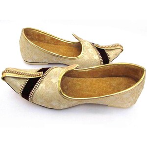 Ethnic Shoes - Buy Mens Jutti / Mojari Shoes, Sherwani Shoes, Wedding Mojari | Groom Mojari | Indian Mojari For Men | Wedding Wear Shoes image 1