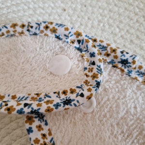 Baby bib floral pattern 100% Oeko Tex cotton Bleu