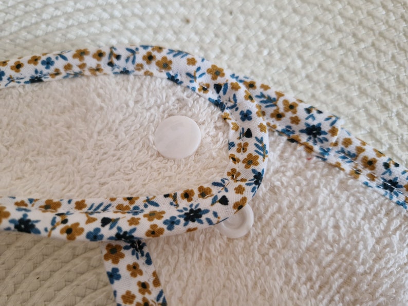 Baby bib floral pattern 100% Oeko Tex cotton Bleu