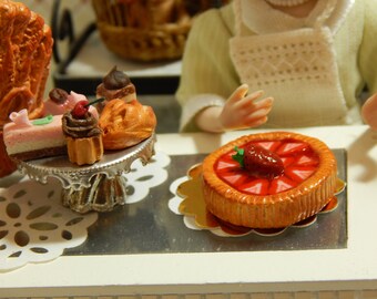 Miniature Rustic Strawberry Tart Handmade Dessert 1:12 scale Dollhouse Collector Gift Bakery Mini Food