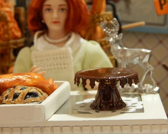 Handmade Miniature Gloss Brown 25 mm Medium Pedestal Cake Stand 1:12 scale Dollhouse Cake Plate Accessory Decor Collector gift