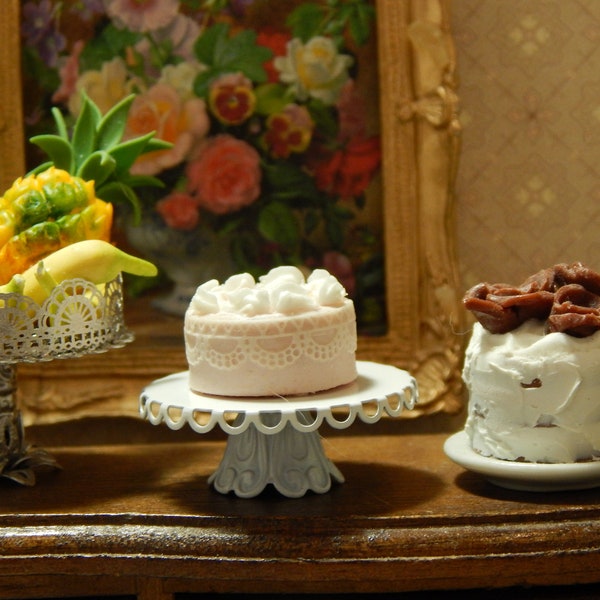 35MM Miniature Handmade Large White Single Scallop Style Pedestal Cake Stand 1:12 Scale Dollhouse Collector Item