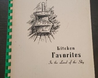 Livre de cuisine vintage avec reliure spirale Favoris dans le pays du ciel des années 1950 N.C