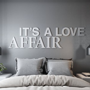 Its a Love Affair, Dekoracja ścienna do sypialni głównej, Znak na wezgłowie, Dekoracja sypialni, SKU:ILAF