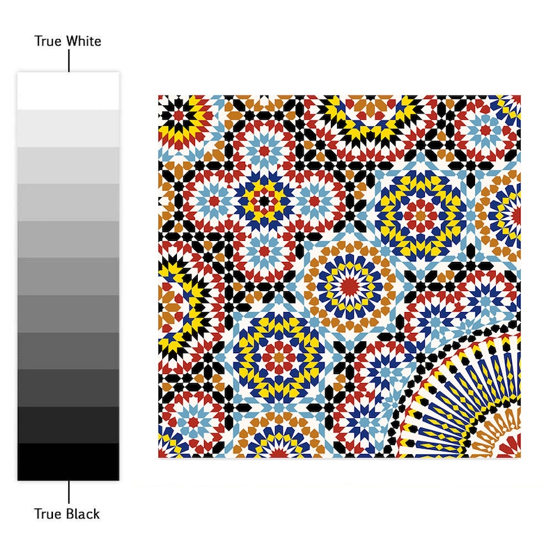 K&ouml;nnte beinhalten: Eine quadratische Grafik mit einem komplexen geometrischen Muster aus sich wiederholenden Stern- und Polygonformen in Rot, Gelb, Blau, Braun und Schwarz. Links befindet sich ein vertikaler Graustufen-Verlaufsbalken, der oben True White und unten True Black beschriftet ist.