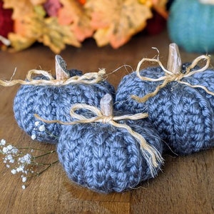 Crochet pumpkin, knitted pumpkin fall decor, home decor, rustic pumpkin, yarn pumpkin, autumn decor, Halloween pumpkin, decorative pumpkin