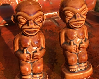 Crane Japan Vintage Kon-Tiki Restaurant Brown Thumbs-Up Standing Tiki Shakers S