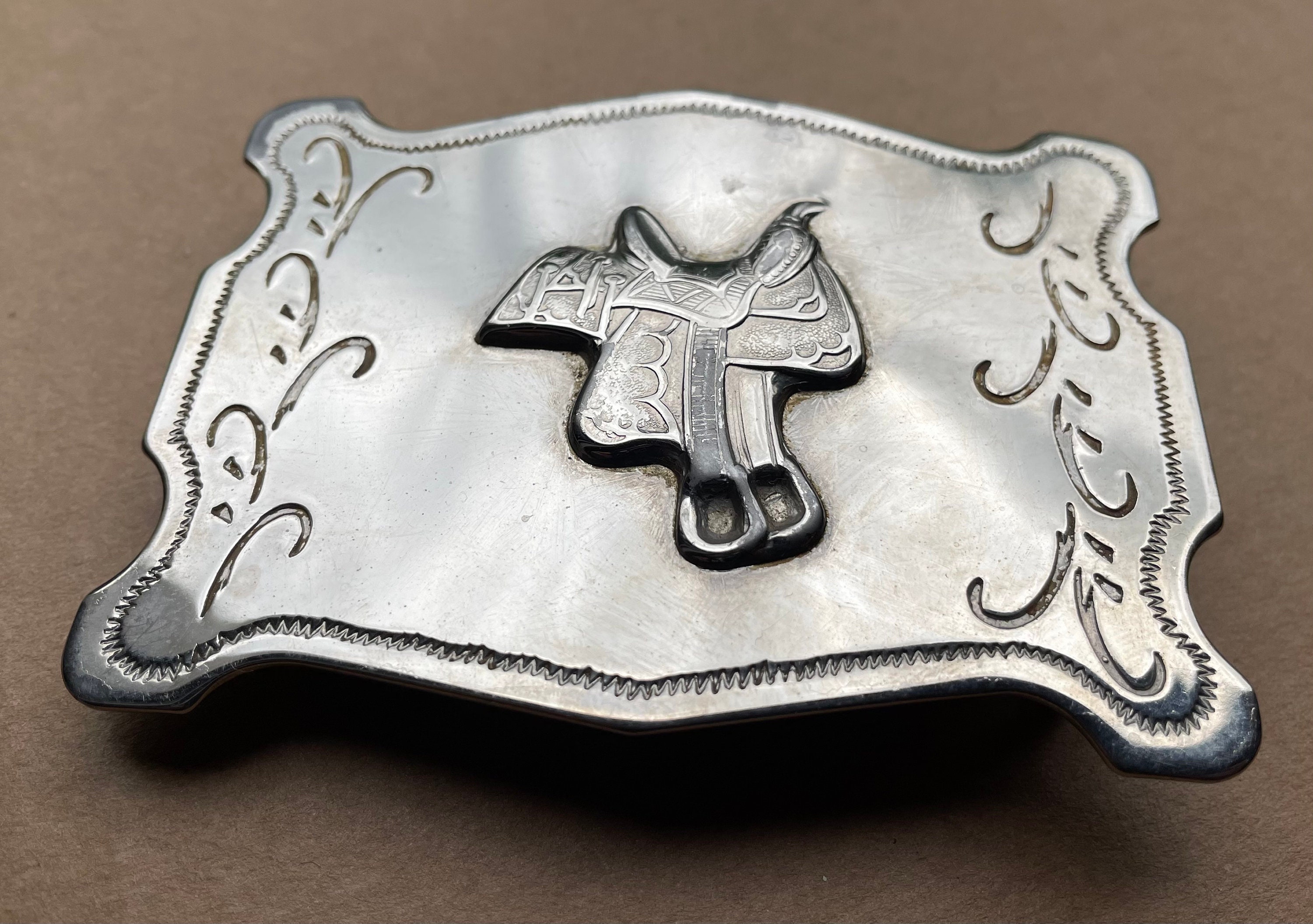Vintage Nickel Plated Metal Western Saddle Belt Buckle With  display picture 1
