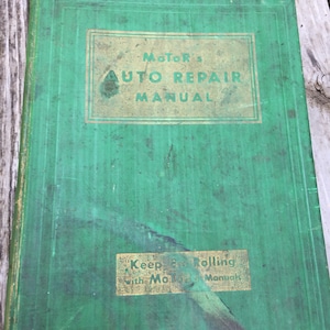 1943 Motor&#39;s Automotive Factory Shop Manual for all Makes and Models.