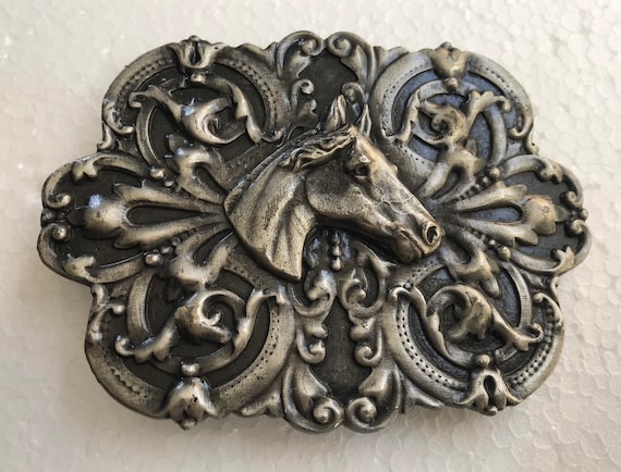 Vintage 1974 Bergamot Brass Works Horse Belt Buckle: Hand  display picture 1