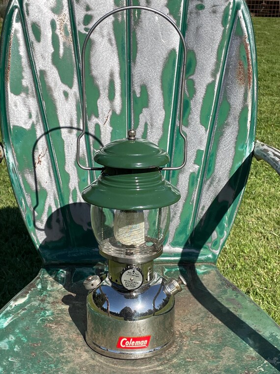 Rare Collectors Model 202 Colman Single Mantel Lantern All