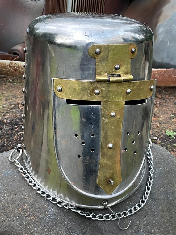 Medieval Templar Crusader Knight Armor Helmet. - image 1