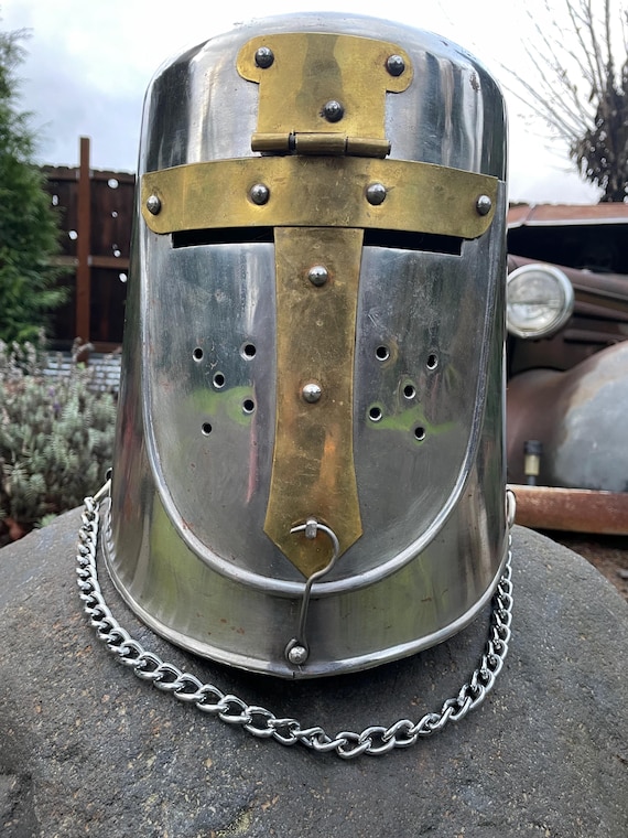 Medieval Templar Crusader Knight Armor Helmet. - image 2