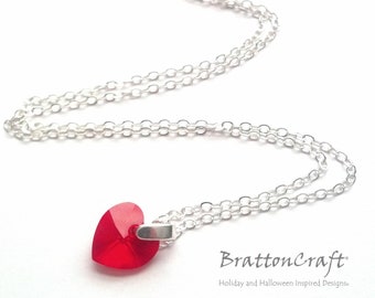 Rouge coeur Crystal Necklace - Collier coeur en cristal - cadeaux de la Saint-Valentin --la Saint Valentin collier - cadeaux pour elle - cadeaux de maman