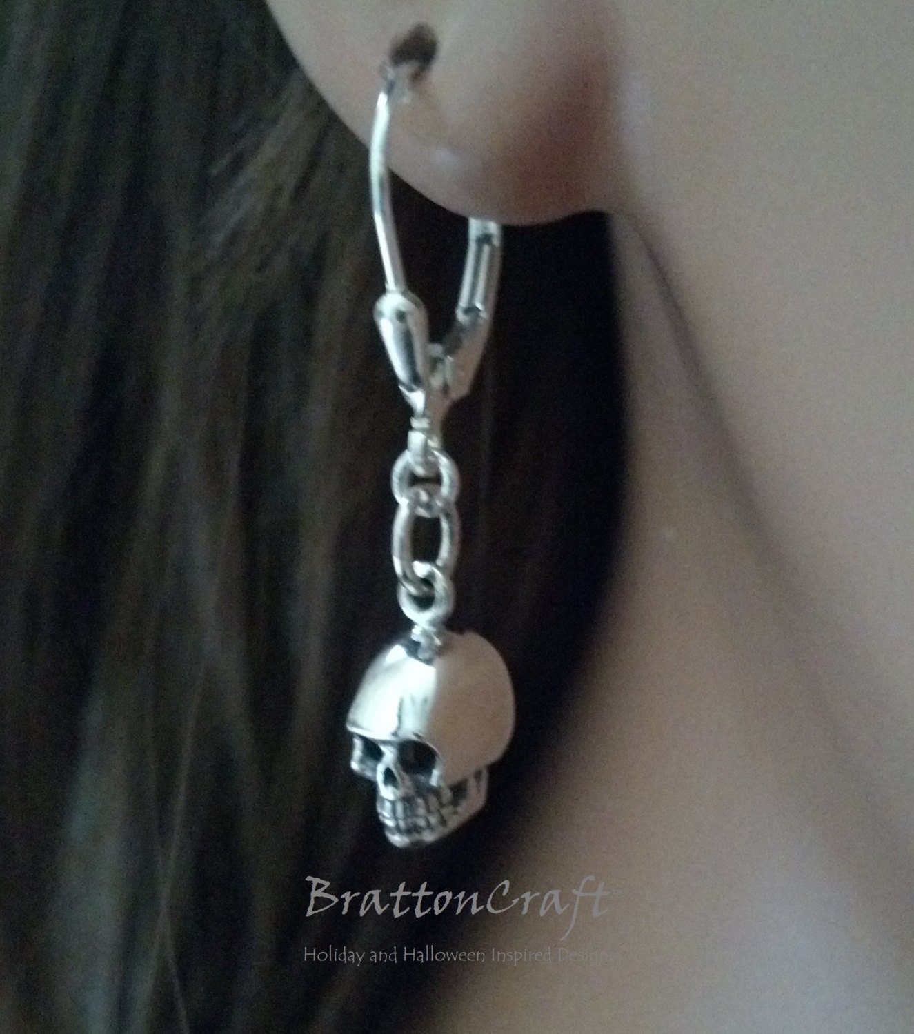 Orecchini a forma di teschio in argento sterling, teschio e ossa