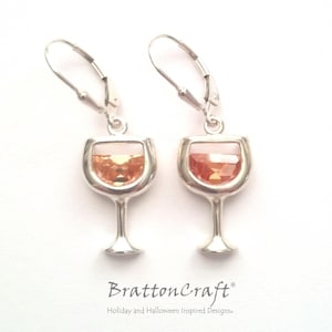 Weißwein Glas Ohrringe Weißwein Ohrringe Sterling Silber Weinglas Ohrringe Wein Ohrringe WeinLiebhaber Bild 1