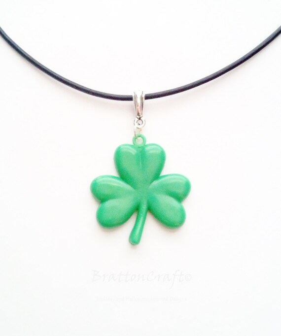 Re purposed Green Shamrock Necklace Green Clover Necklace St