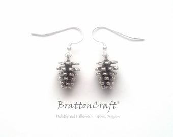 Örhängen i sterlingsilver med tallkottar: Naturinspirerade smycken, jul
