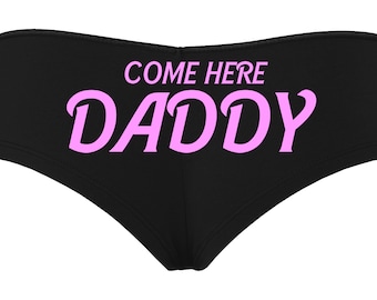 Top daddy. Come here Daddy. Come here Daddy топ. Come here. Ddlg атрибутика.