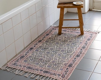 Blommig matta, bomullsmatta, områdesmattor, bohemisk matta, heltäckningsmatta, liten matta, indisk matta, vävd matta, modern matta, rustik matta, badrumsmatta, mönstrad matta