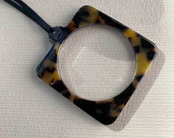 Magnifying Glass Reading Tortoiseshell Magnifier Pendant on Necklace Lorgnette Exclusive