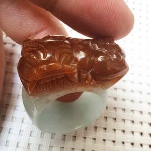 20.50MM Natürlicher Jade Carving Pi Yao Ring (US Ring Größen: 10 3/4)