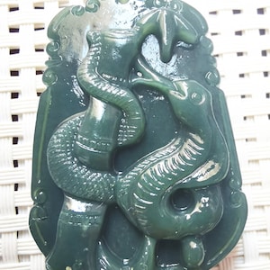Natural green jade pendant wishful snake carved pendants