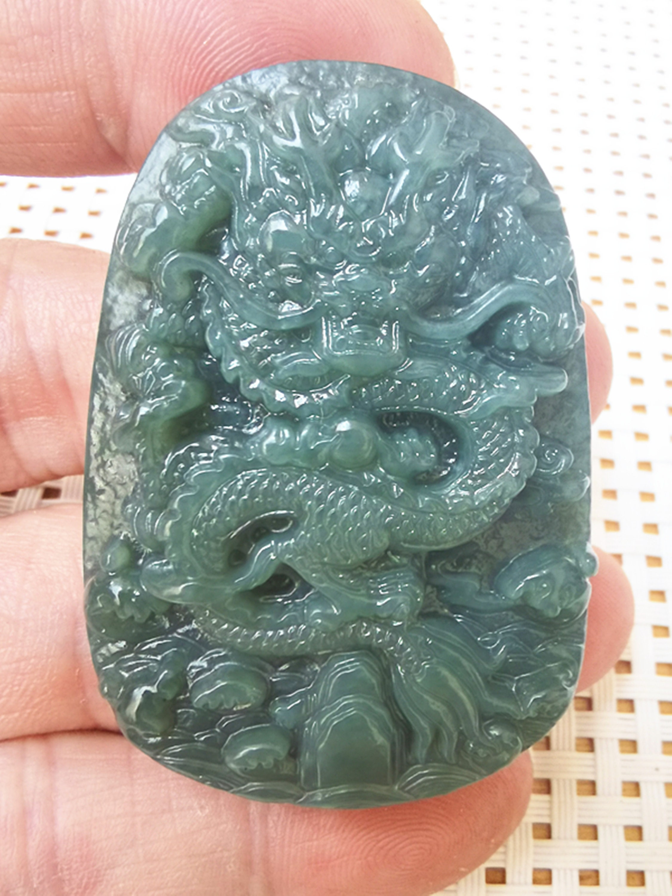 彫刻された翡翠の龍 - Etsy 日本