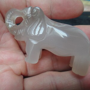 Hand-carved natural White agate pendant pendant elephant mascot