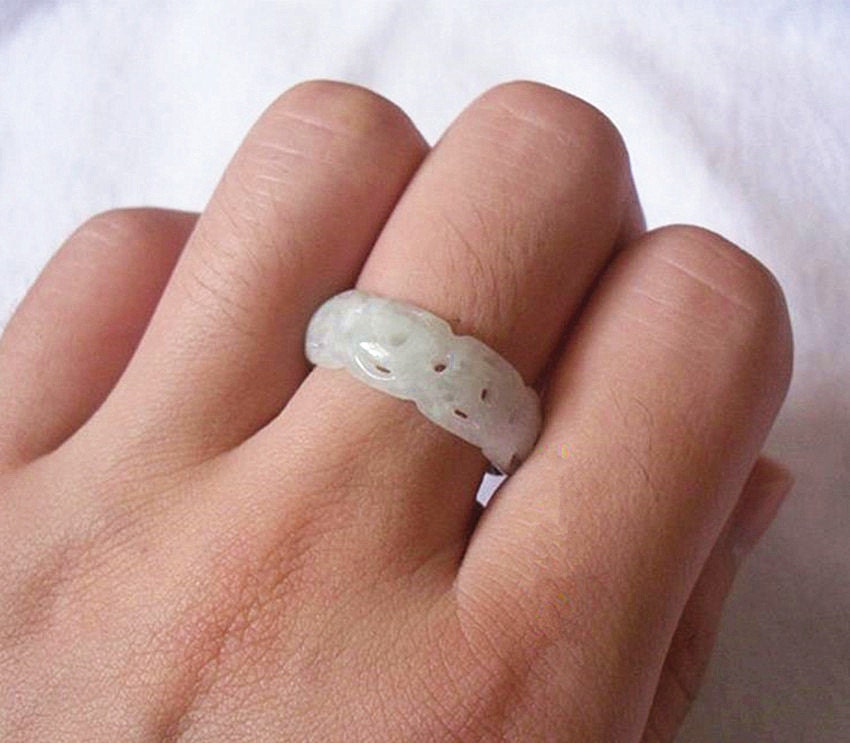 Vintage Mid-1900 Carved white jade Ring display picture 1