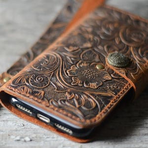 Genuine leather Wallet iPhone 15 Pro Max / 15 pro / 15 plus / 14 / 13 / 13 Pro / 12 / XR leather Case Wallet wristlet image 1