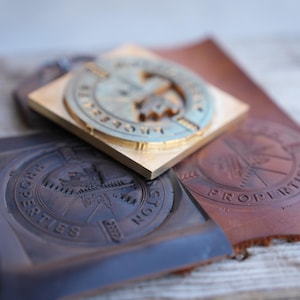 Servicio de grabado en cuero, Servicio de repujado en cuero, Regalo de artículos de cuero personalizados Bandera americana Águila