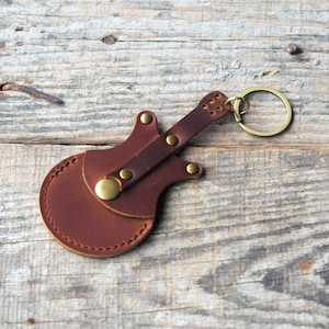 Genuine Guitar shaped pick holder, Genuine Leather Guitar Pick Holder Keychain, Picks Case Instrument Gifts Ideas for Musicians